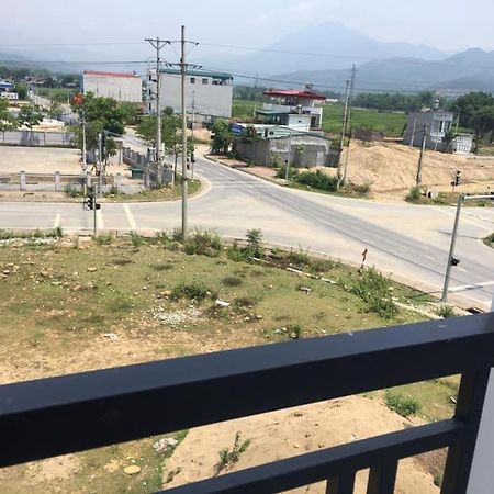 Nha Nghi Cu Ti Bed & Breakfast Ban Cong Na Dış mekan fotoğraf